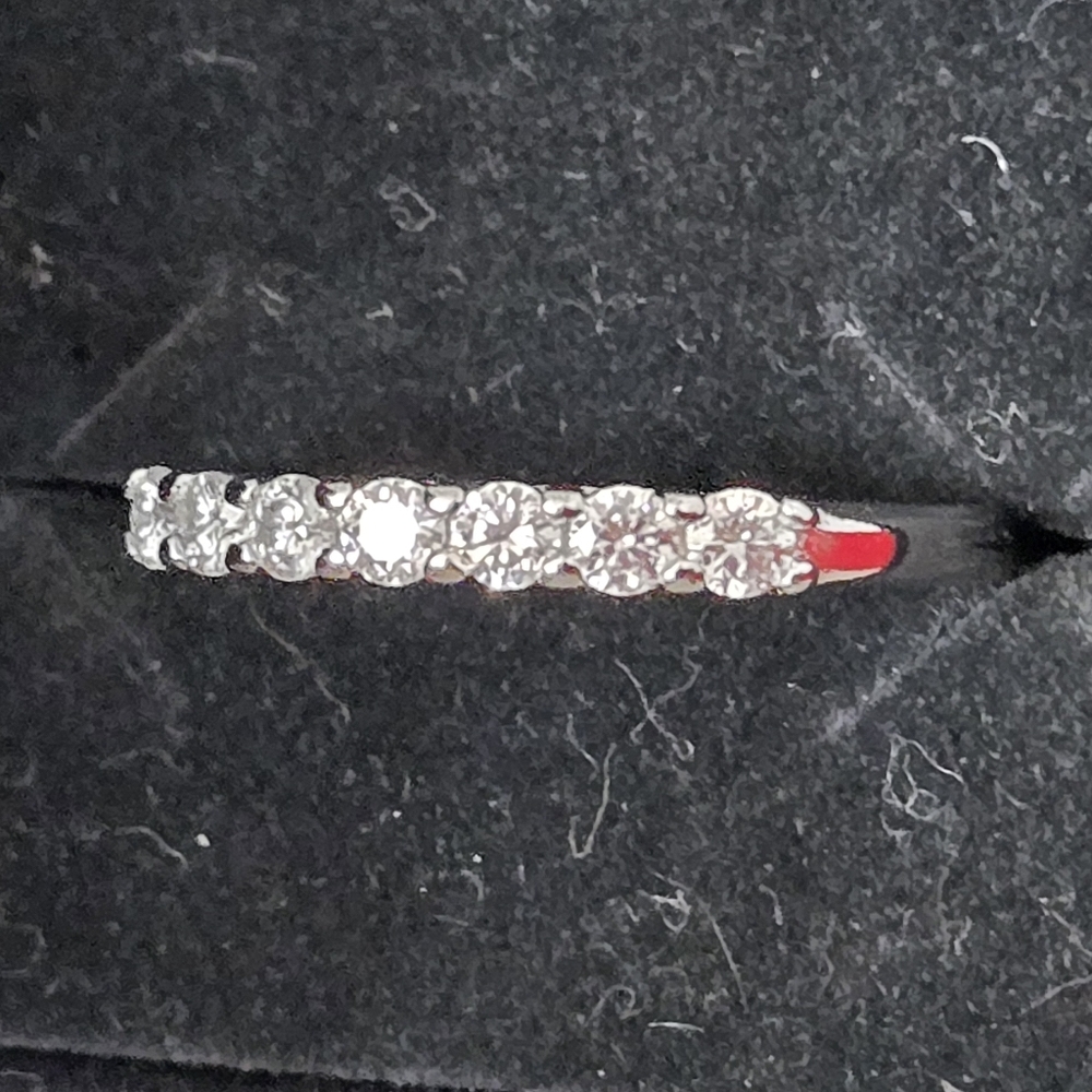 .44ct Moissanite Band Ring $399 Retail - Picture 2 of 4
